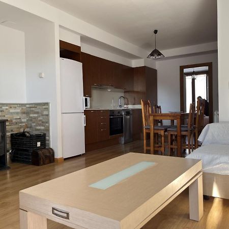 Apartamentos Turisticos Rio Gallego Fontellas  ภายนอก รูปภาพ