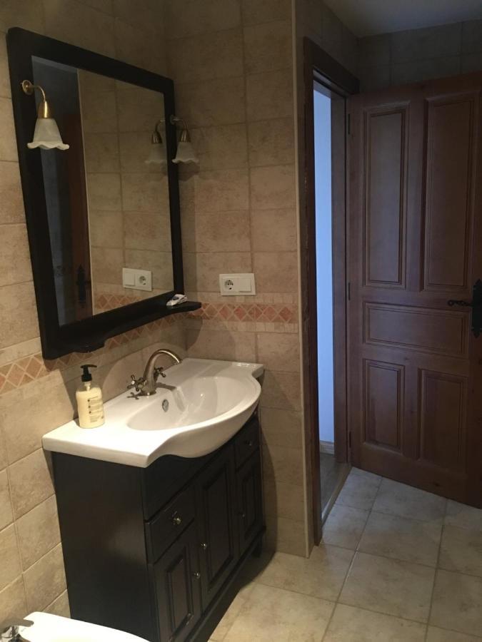 Apartamentos Turisticos Rio Gallego Fontellas  ภายนอก รูปภาพ