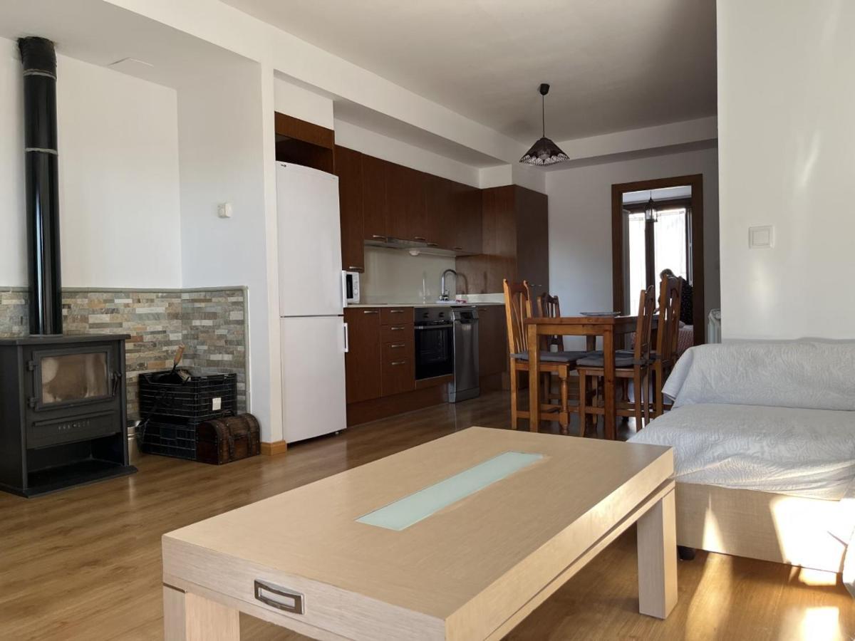 Apartamentos Turisticos Rio Gallego Fontellas  ภายนอก รูปภาพ