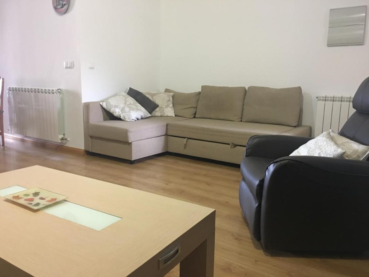 Apartamentos Turisticos Rio Gallego Fontellas  ภายนอก รูปภาพ
