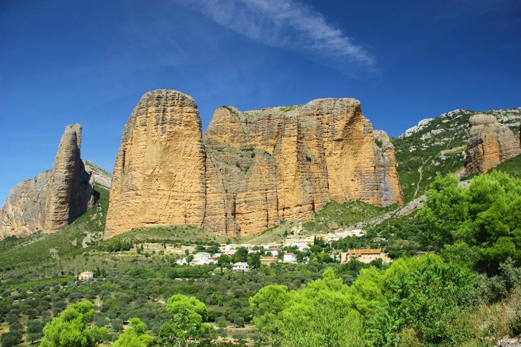 Apartamentos Turisticos Rio Gallego Fontellas  ภายนอก รูปภาพ